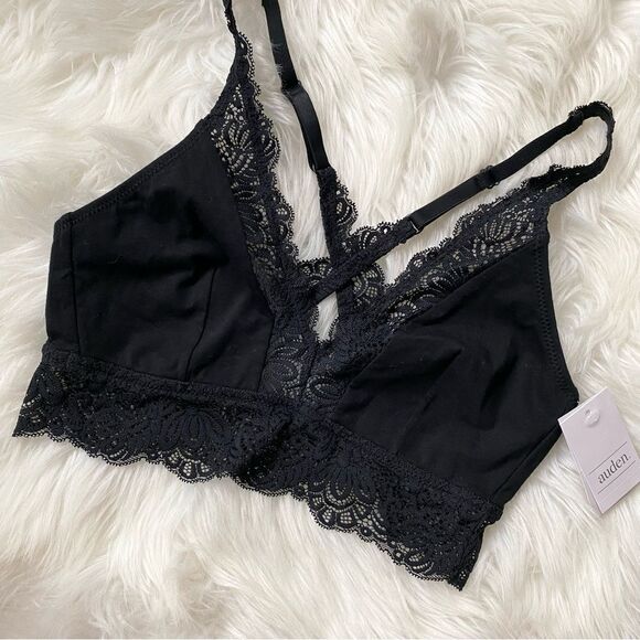 Black Lace Crossback Bralette - Picture 1 of 6